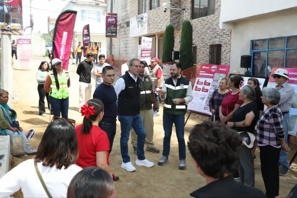 Supervisa Pepe Chedraui trabajos de pavimentación en la colonia Guadalupe Hidalgo 2da. Sección