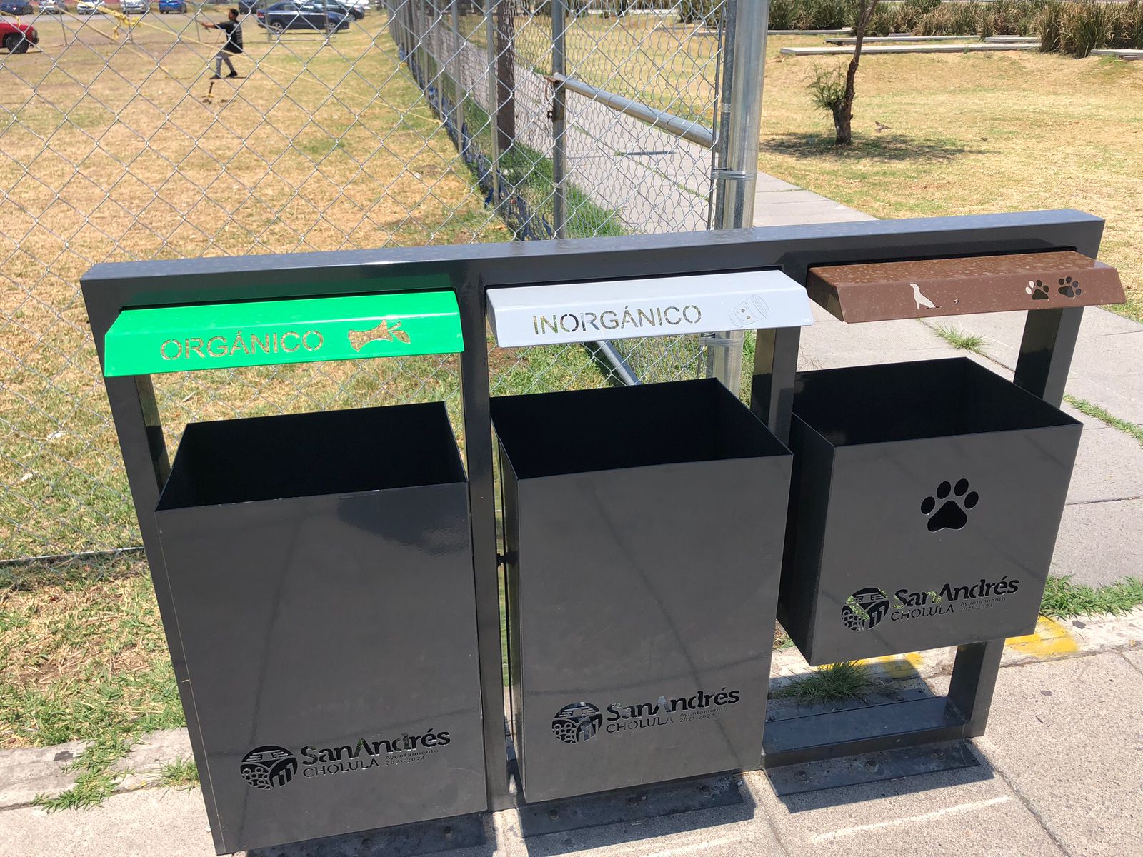 Son colocados depósitos de basura en San Andrés Cholula