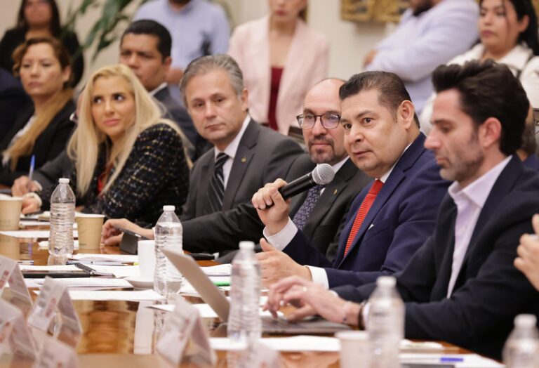 Armenta de la mano con las MIPyMES para el impulso de la economía familiar