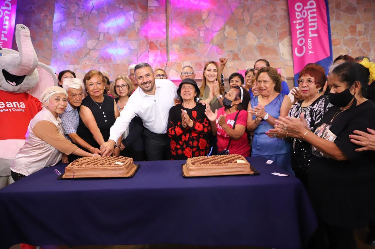 CONCLUYE SMDIF PUEBLA MES DE LAS PERSONAS ADULTAS MAYORES