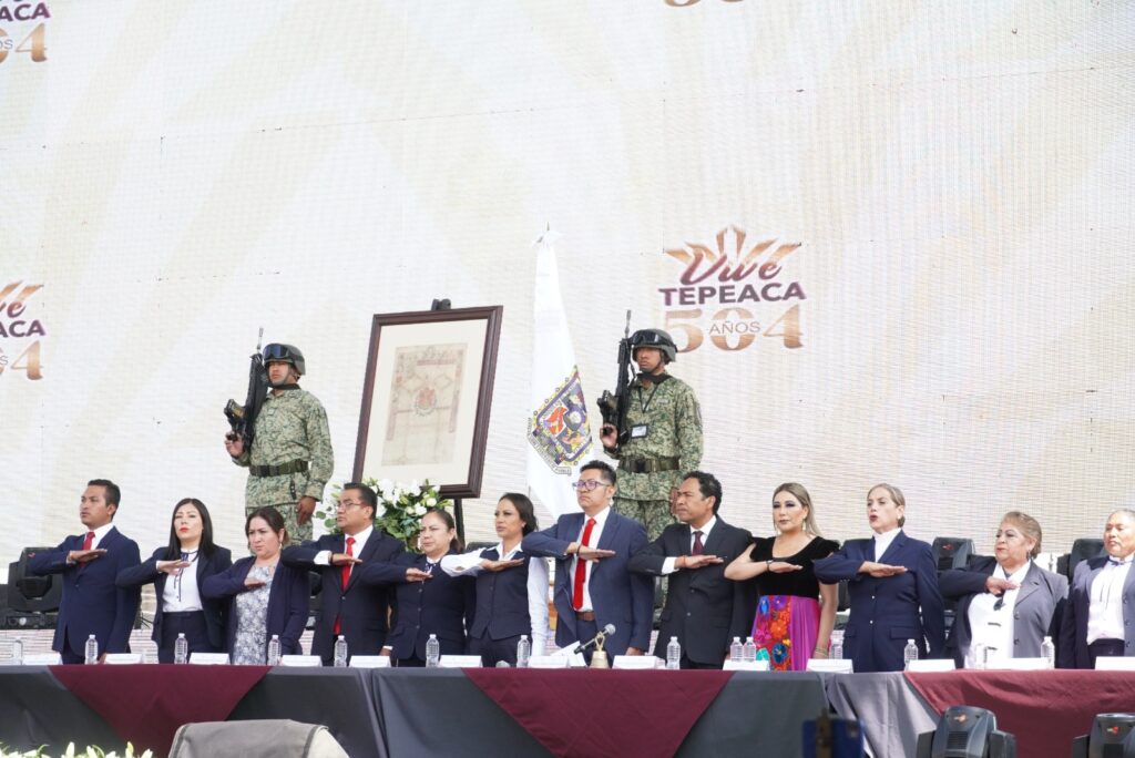 Conmemoran el 504 Aniversario de la fundación de Tepeaca con sesión solemne y participación de los tres Poderes del Estado