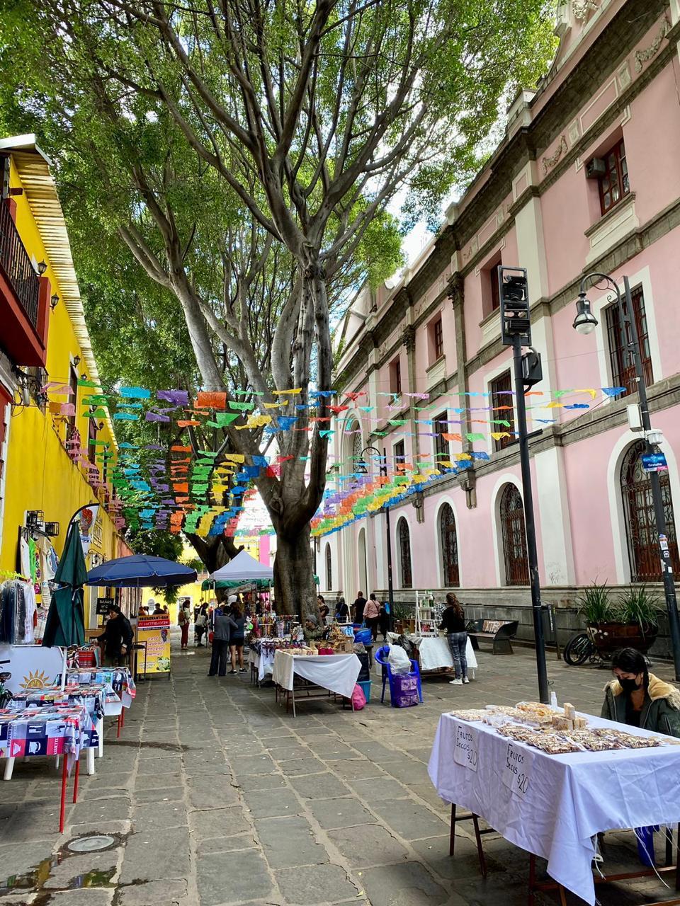POBLANOS Y TURISTAS PODRÁN DISFRUTAR DE LOS MERCADOS TEMPORALES EN PUEBLA CAPITAL