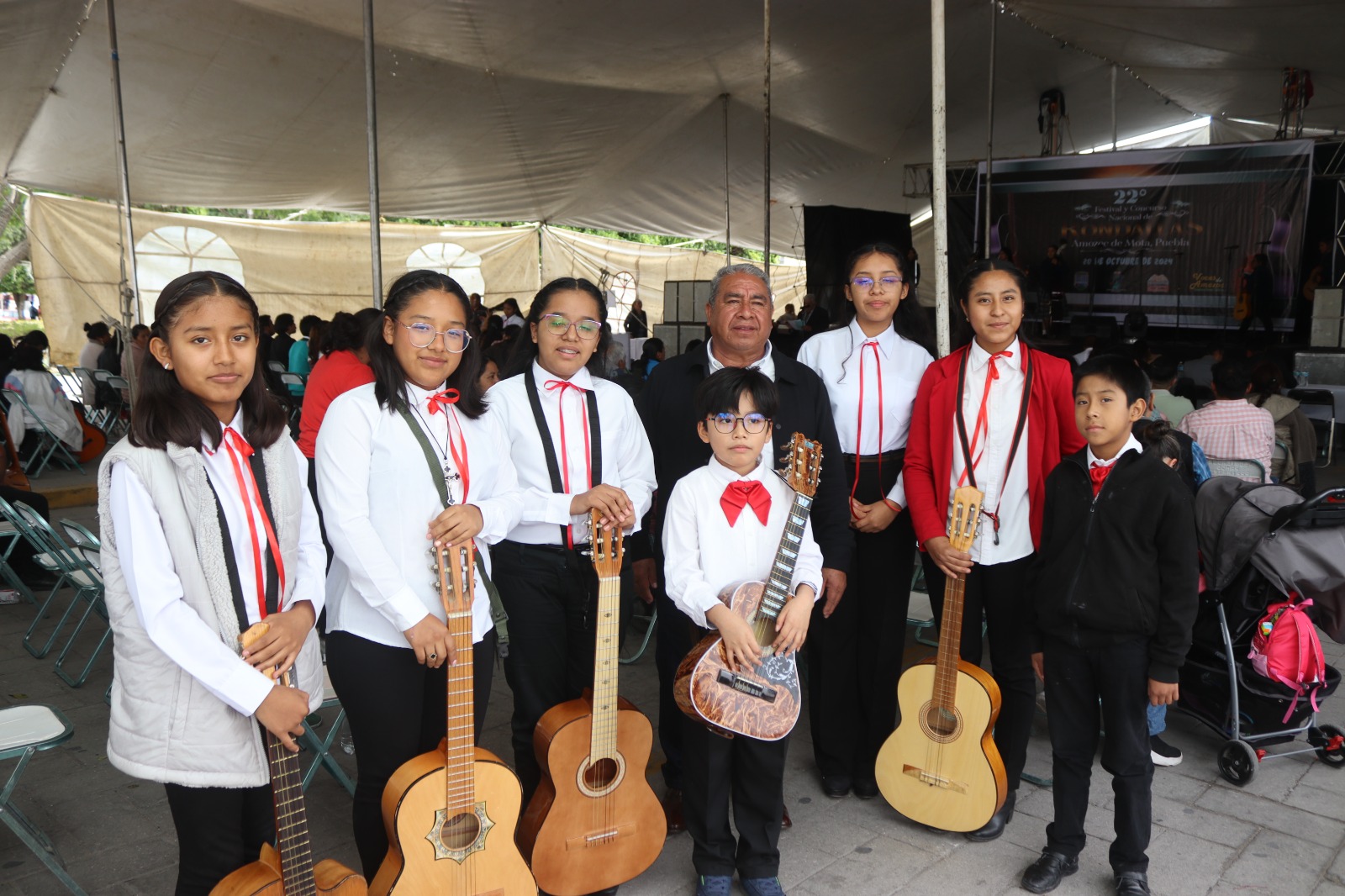 Inaugura Severiano de la Rosa el 22° Festival y Concurso Nacional de Rondallas en Amozoc