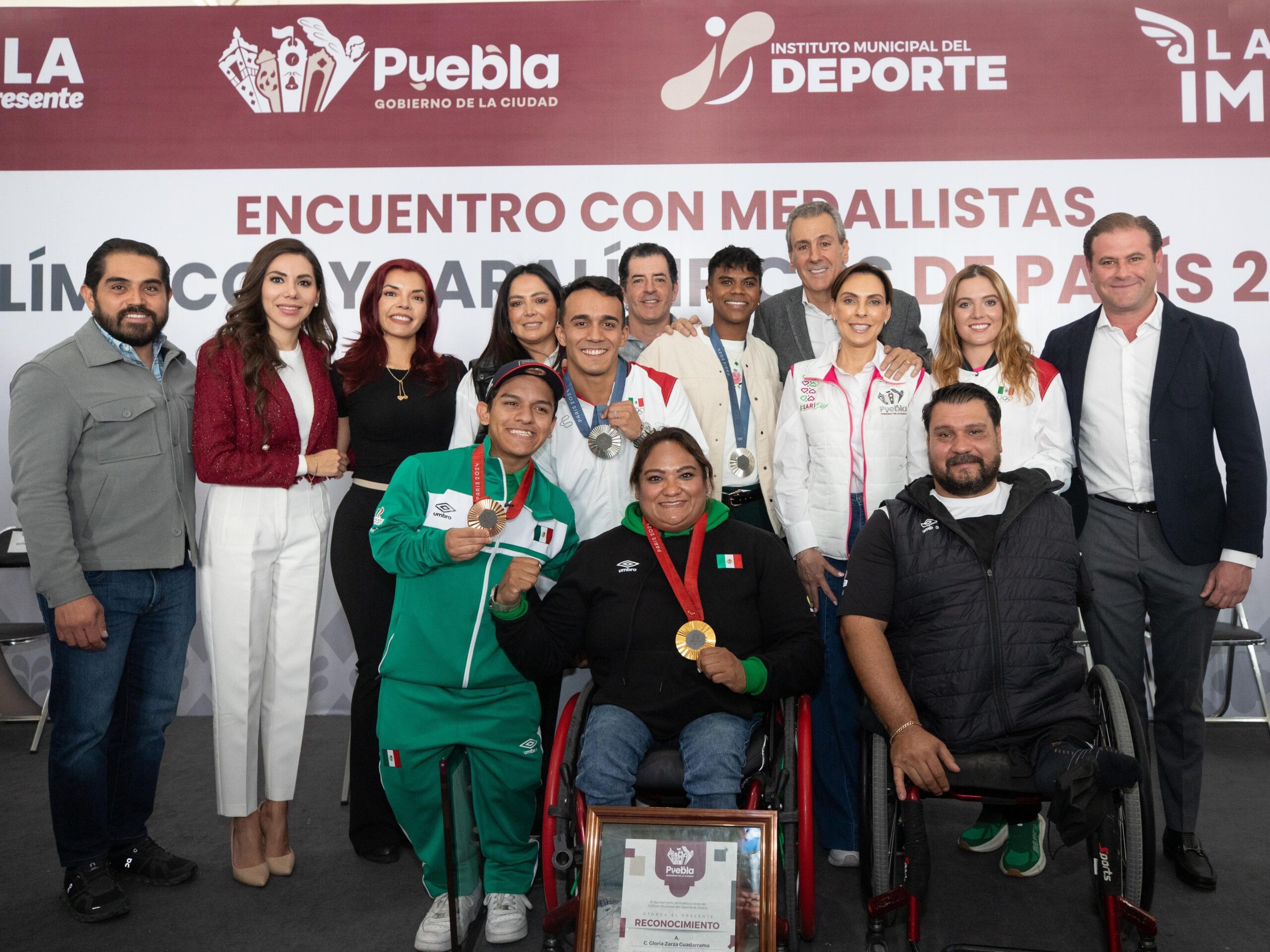 Entrega Pepe Chedraui reconocimientos a atletas olímpicos y paralímpicos de París 2024