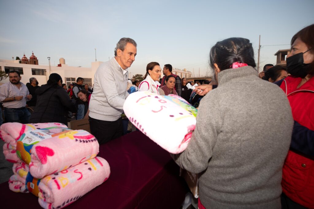 LLEVA SMDIF LA MAGIA DE LAS POSADAS NAVIDEÑAS A SANTA MARÍA GUADALUPE TECOLA Y SAN ANDRÉS AZUMIATLA