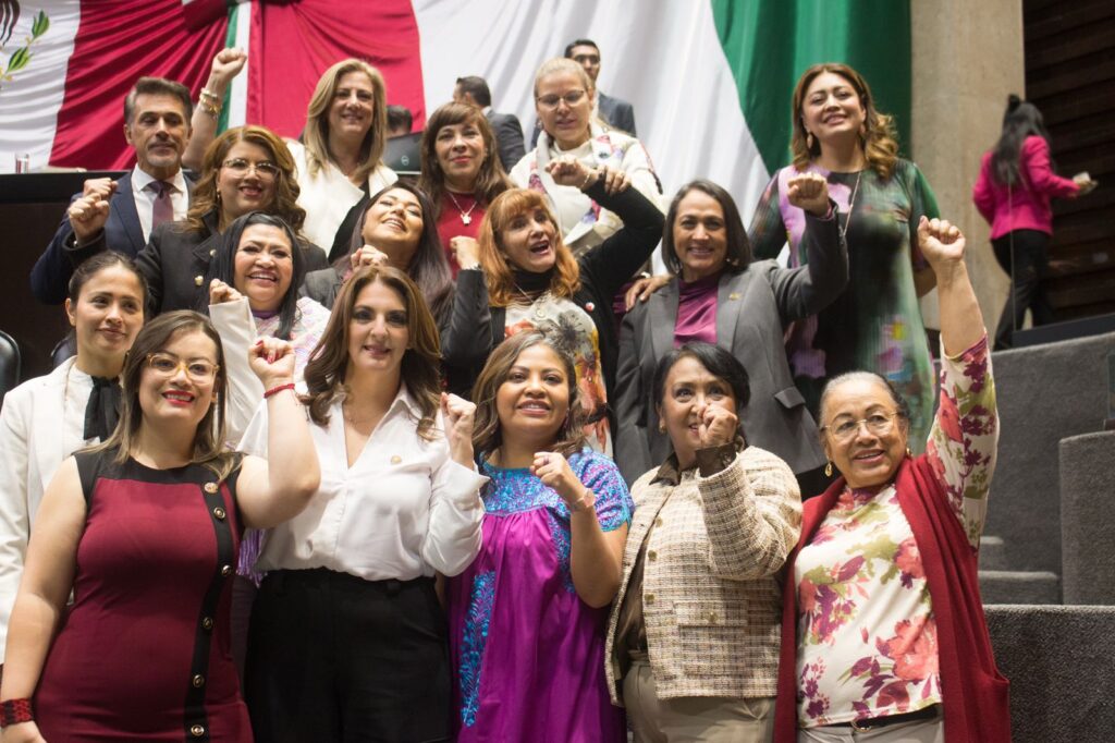 A sumar esfuerzos para erradicar la brecha salarial entre hombres y mujeres, llama Maiella Gómez