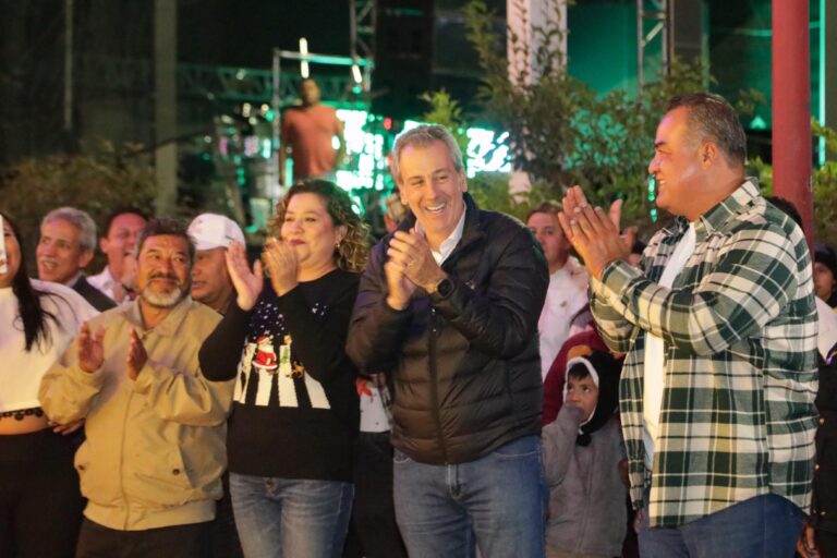 Celebra Pepe Chedraui fiestas decembrinas con pobladores de San Baltazar Campeche