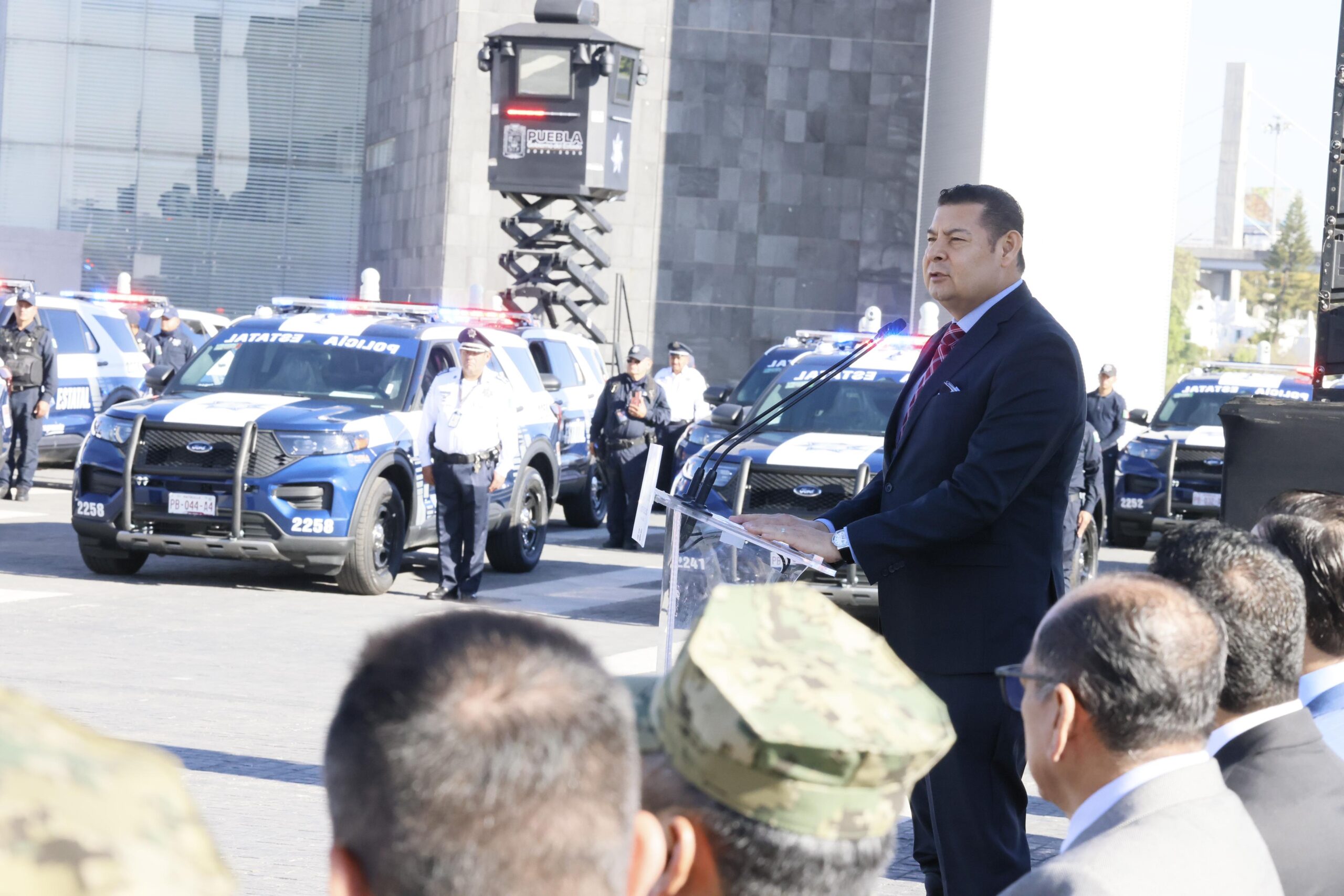 Fortalece gobierno estatal seguridad con patrullas equipadas con tecnología y torres de vigilancia
