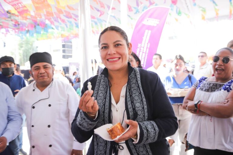 Inaugura Lupita Cuautle la Feria de la Rosca 2025 en San Andrés Cholula