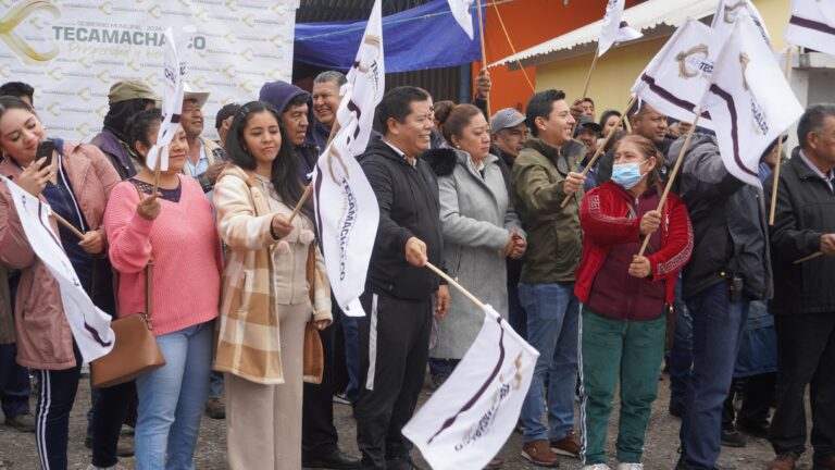 Mateo Hernández da inicio a la obra de adoquinamiento en el barrio de San Juan