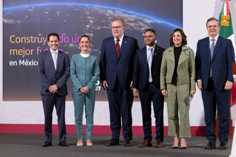 PRESIDENTA CLAUDIA SHEINBAUM ANUNCIA INVERSIÓN DE 5 MMDD DE AMAZON WEB SERVICES EN MÉXICO PARA CREAR REGIÓN DIGITAL EN QUERÉTARO