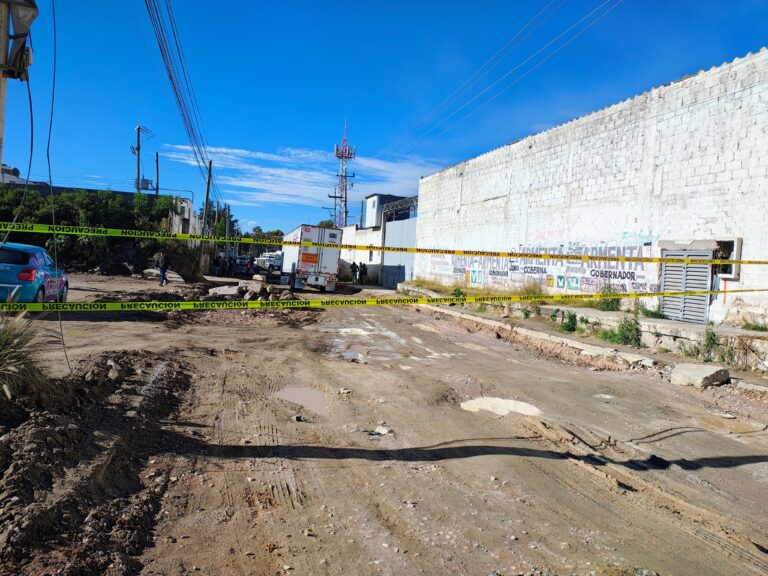 El Carril a San Cristóbal en el parque Industrial Chachapa sentido a la autopista Puebla - Veracruz se ha vuelto intransitable