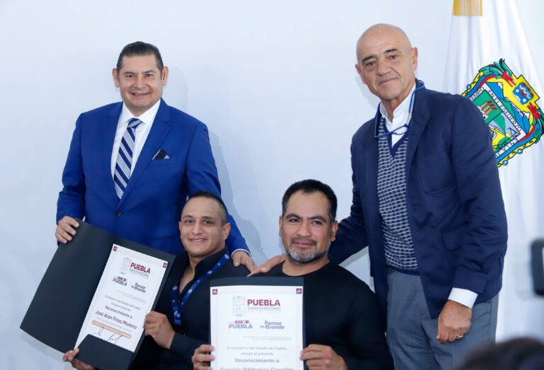 Alejandro Armenta reconoce trayectoria de atleta paralímpico poblano