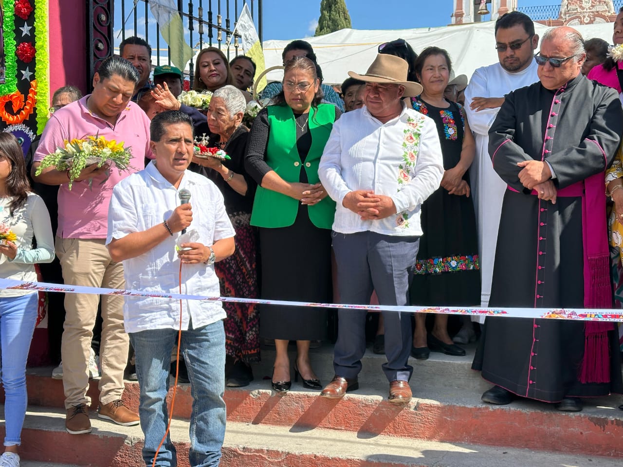 Inicia en Amozoc la Feria de San Salvador Chachapa 2025