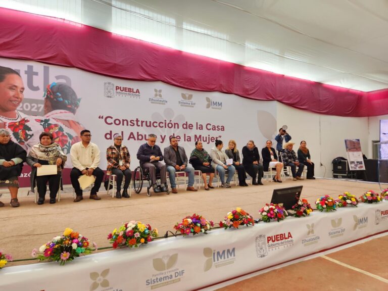 SEDIF y Ayuntamiento de Zihuateutla presentan proyecto de construcción de la “Casa del Abue y de la Mujer”