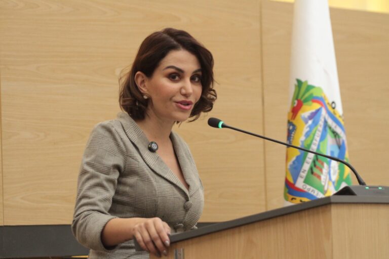 Nayeli Salvatori ofrece apoyo a mujeres violentadas