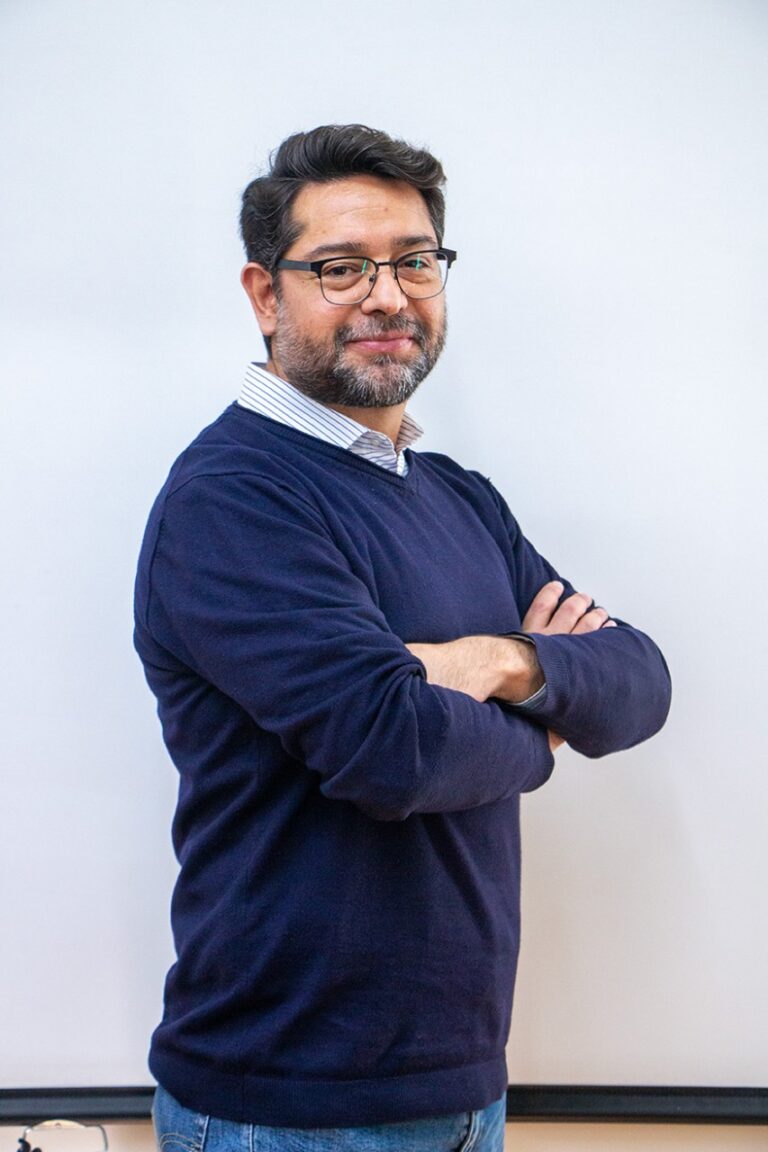 Creatividad, clave para permanecer vigentes en el trabajo: académico IBERO Puebla
