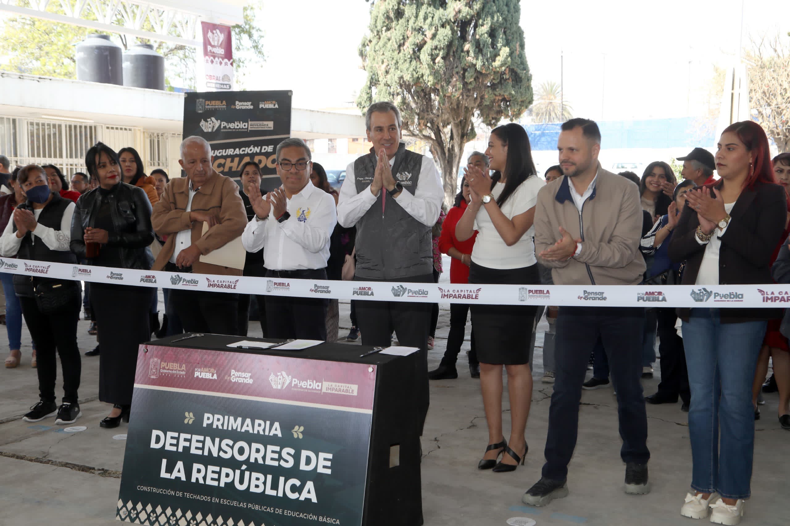Entrega Pepe Chedraui obra educativa en la capital