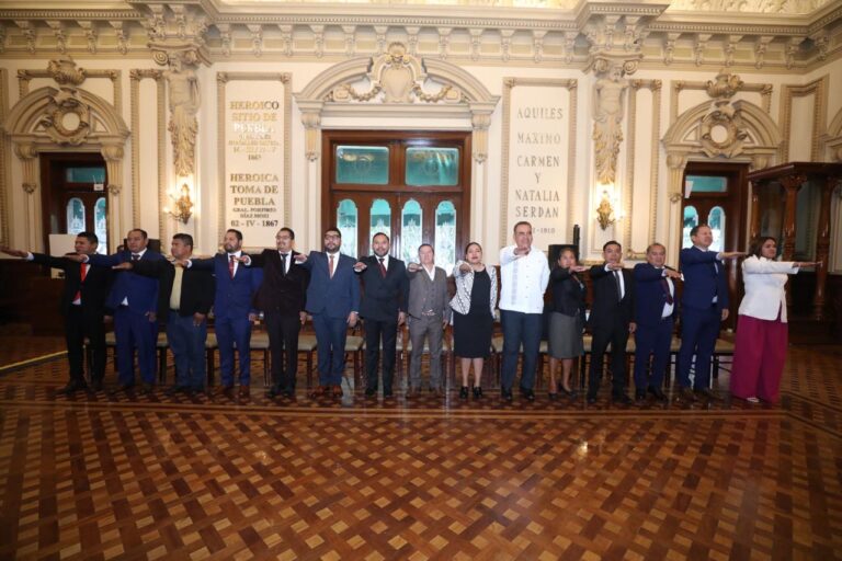 PRESIDENTES AUXILIARES TOMAN PROTESTA