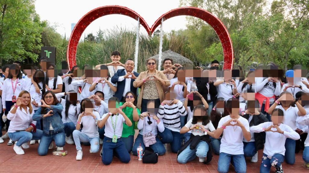 Más de 15 mil personas han disfrutado el Festival del Amor en el Jardín del Arte