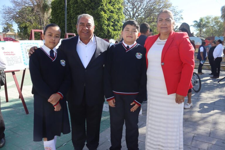Amozoc conmemora el Día de la Bandera con solemne ceremonia