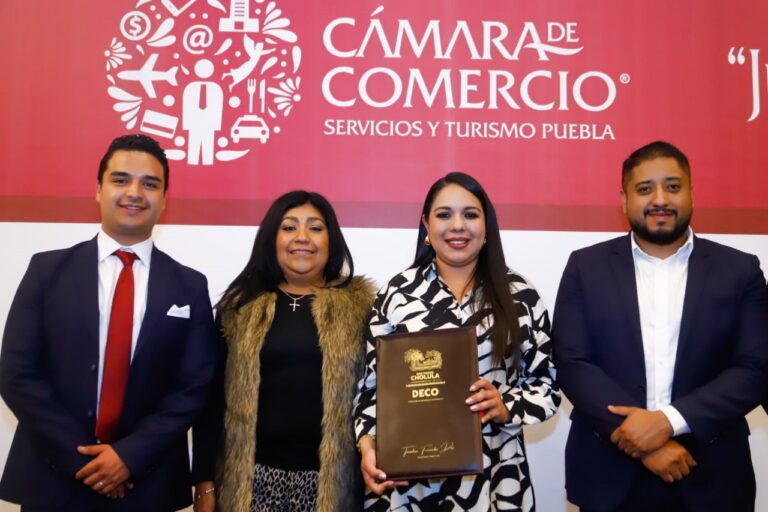 Firma Gobierno de Cholula convenio de colaboración con la Cámara de Comercio