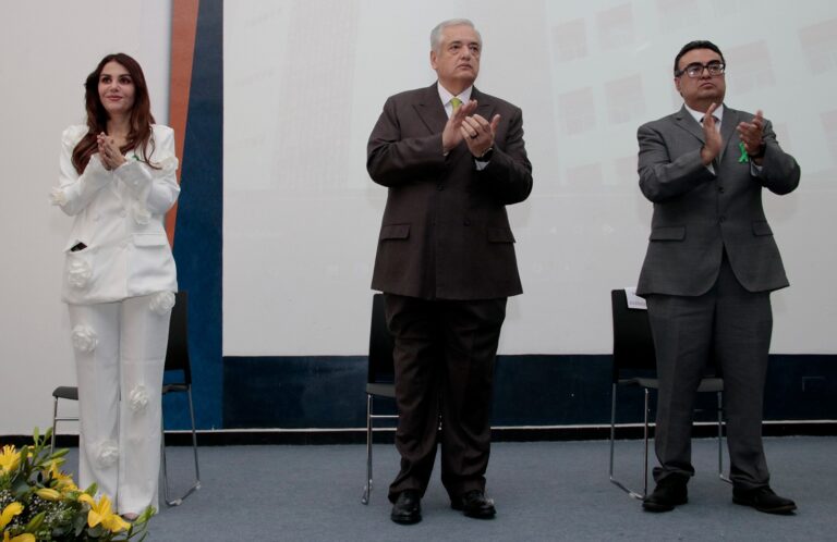 ISSSTEP rinde homenaje a equipo multidisciplinario y familias de donadores de órganos