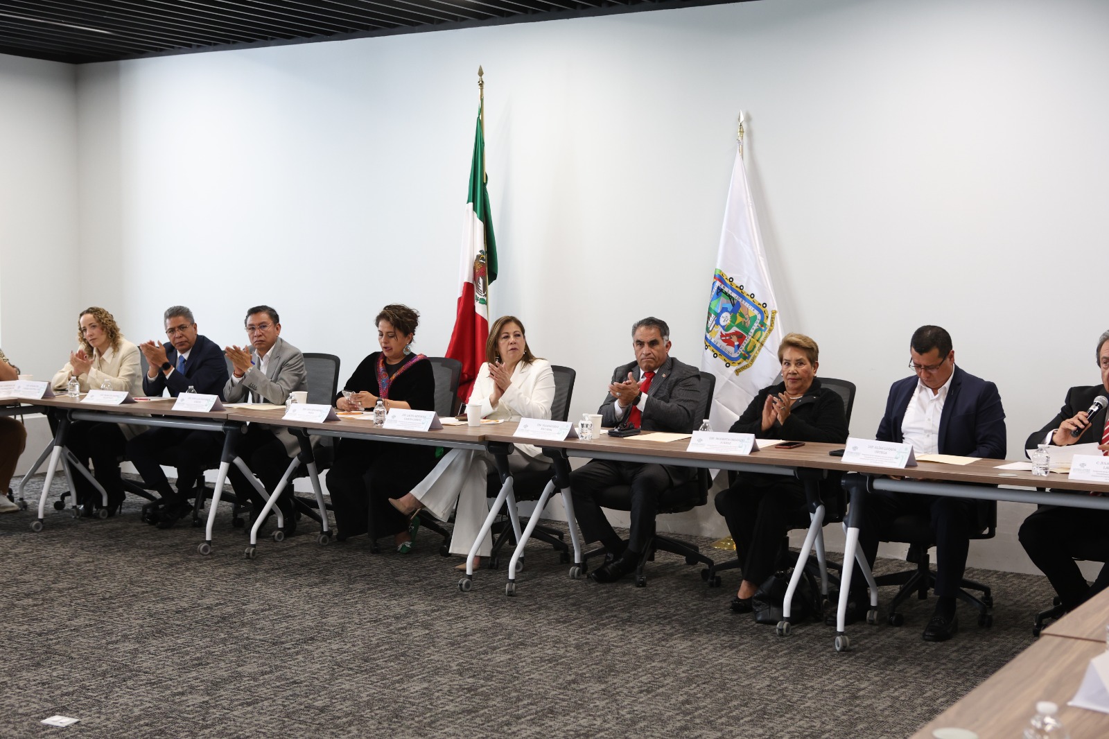 Instala Congreso Comisión para los Festejos de la Conmemoración del Bicentenario de la Constitución de 1825 