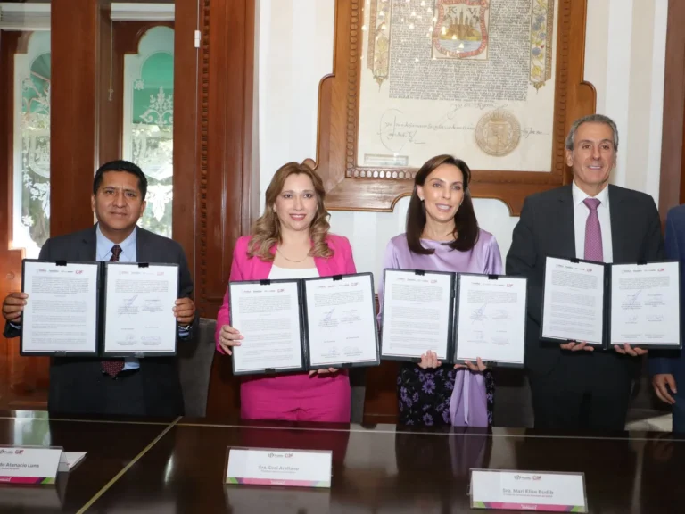 Unen esfuerzos DIF estatal y municipal para fortalecer el programa de desayunos escolares calientes