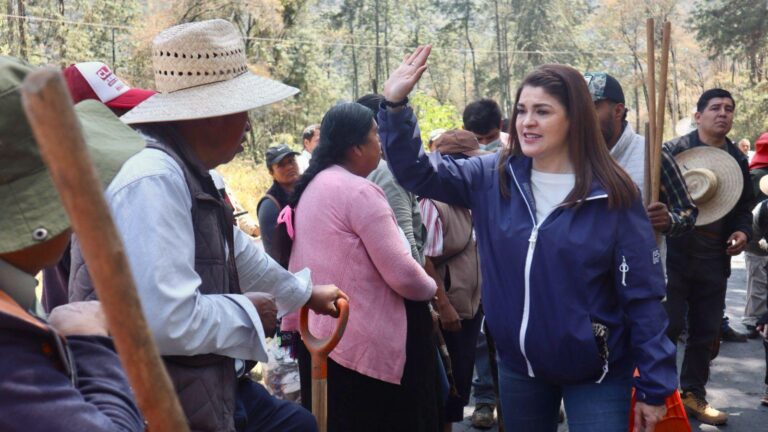 Comunidades de Zacatlán participan en faena comunitaria
