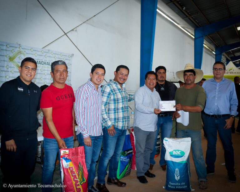 Entrega Mateo Hernández semilla de maíz a más de 2 mil productores de la región
