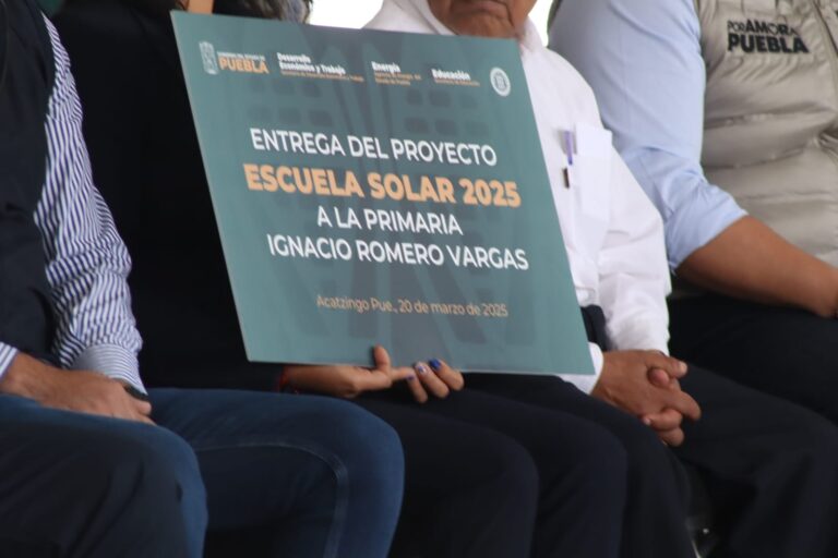 Tecamachalco se suma al Proyecto Escuela Solar 2025 que impulsa el gobernador Alejandro Armenta