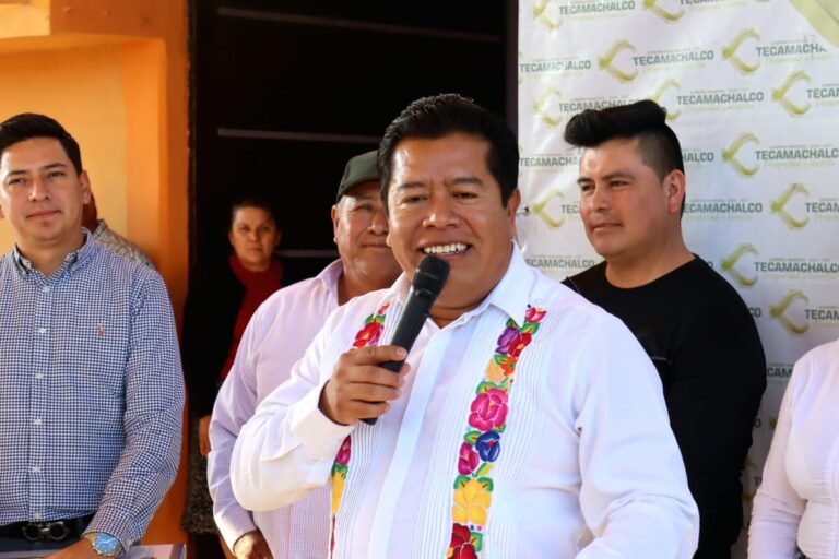 Avanza Tecamachalco con más calles pavimentadas: Mateo Hernández