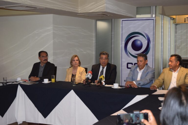 COMERCIANTES, HOTELEROS Y RESTAURANTEROS DEL CENTRO HISTÓRICO A FAVOR DE PARQUÍMETROS