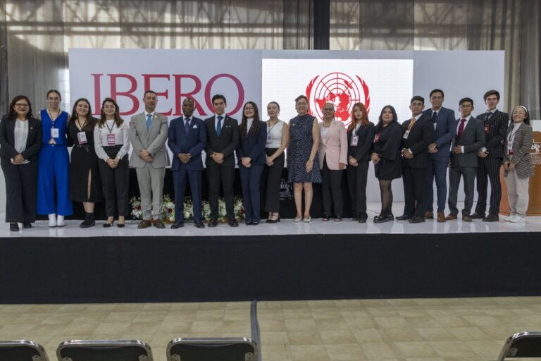 IBERO Puebla recibe al embajador de Costa de Marfil en México