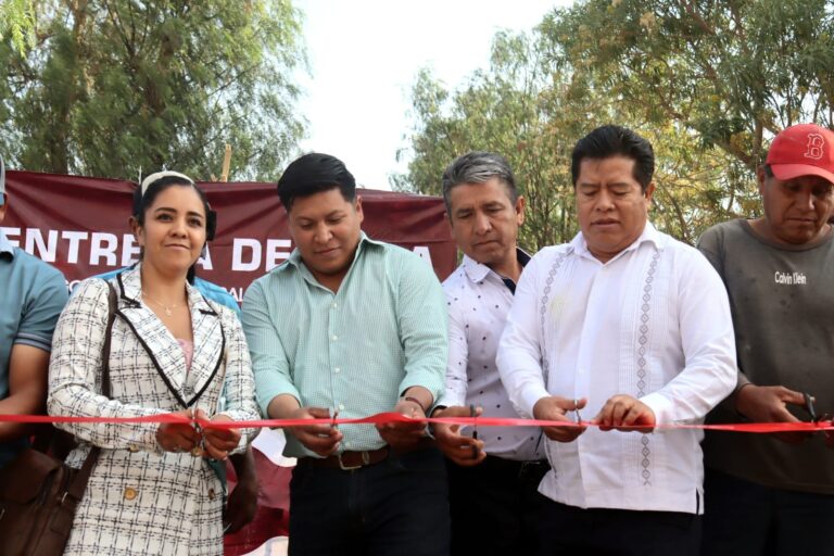 Entrega Mateo Hernández red de drenaje en San Mateo Tlaixpan; anuncia la primera Casa Carmen Serdán en Tecamachalco