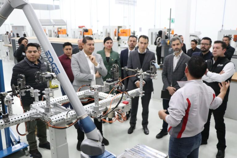Olinia se queda en Puebla, inició la construcción del Centro de Diseño