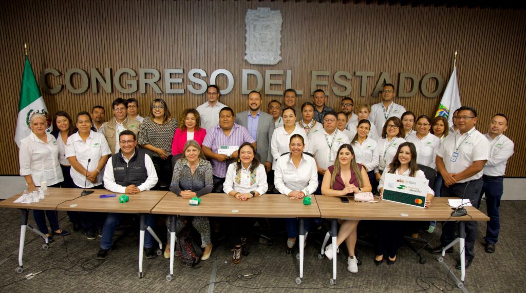 Realizan en el Congreso del Estado Conversatorio entre la Comunidad Migrante y Finabien
