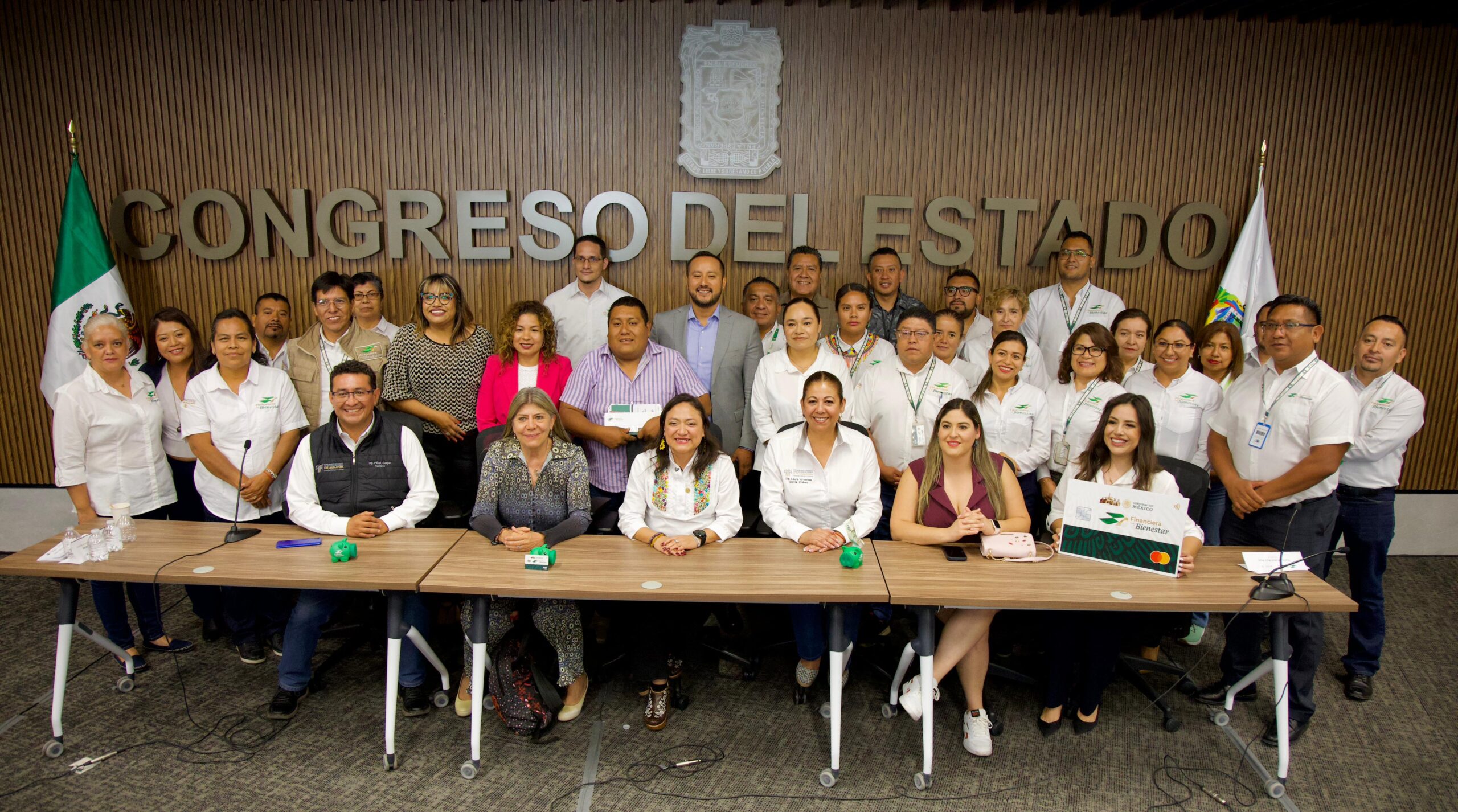 Realizan en el Congreso del Estado Conversatorio entre la Comunidad Migrante y Finabien