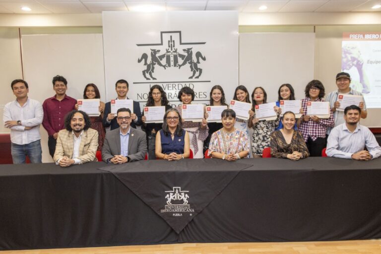 Rumbo a Italia: Prepas IBERO Puebla y Tlaxcala, tricampeonas en XIII Olimpiada Mexicana de Filosofía