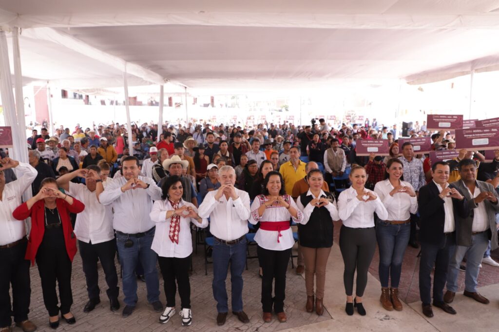 Gobierno de Puebla apoya a productores tras heladas en Chiautzingo