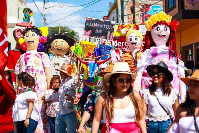 Desfile de Mojigangas en Atlixco