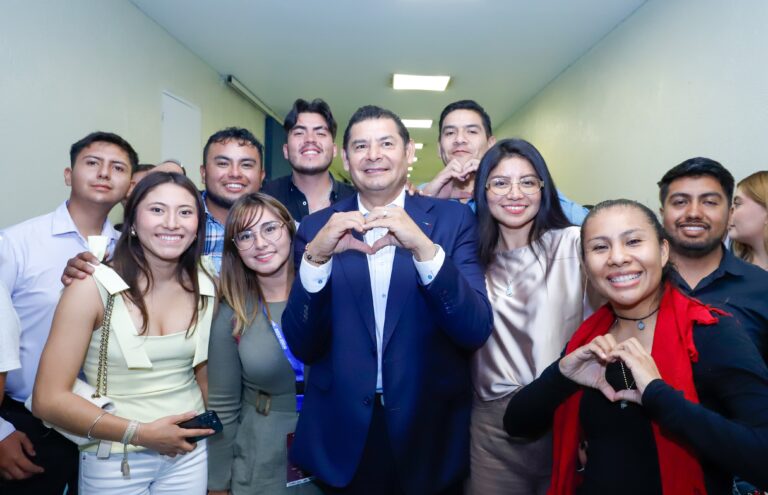 Jóvenes, motor de la transformación en Puebla
