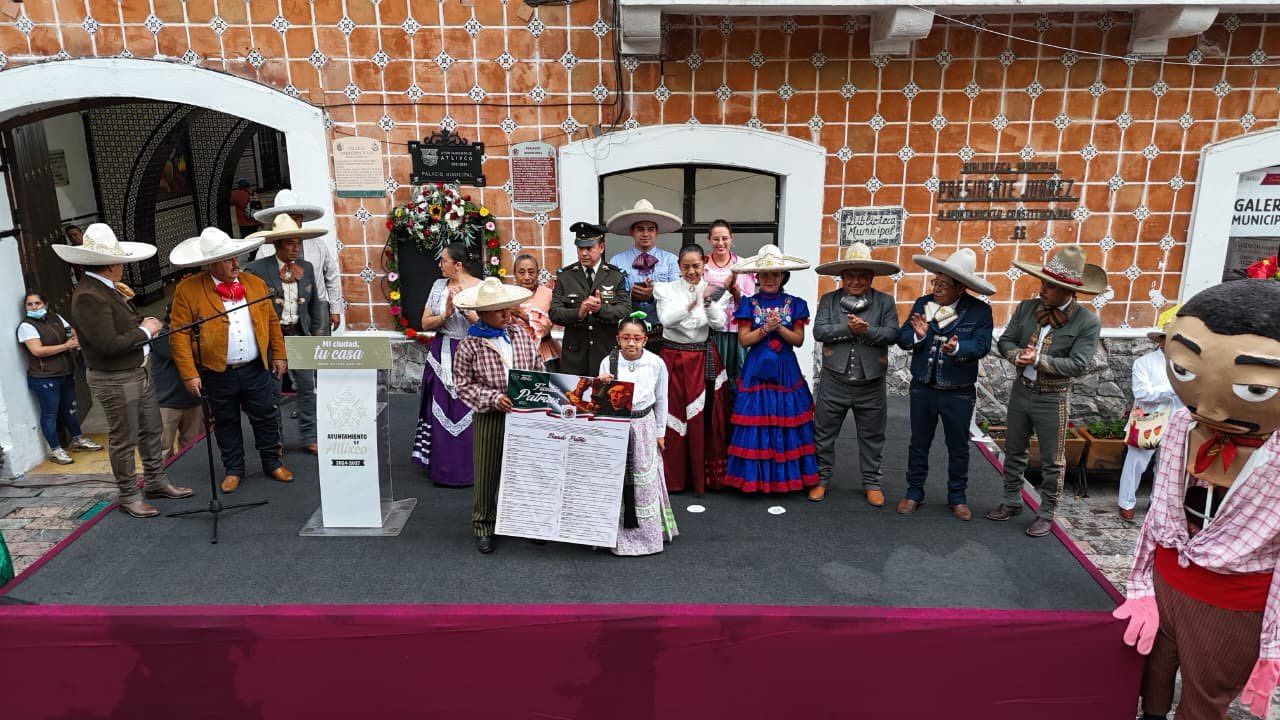 ARIADNA AYALA DA INICIO A LAS FIESTAS PATRIAS EN ATLIXCO