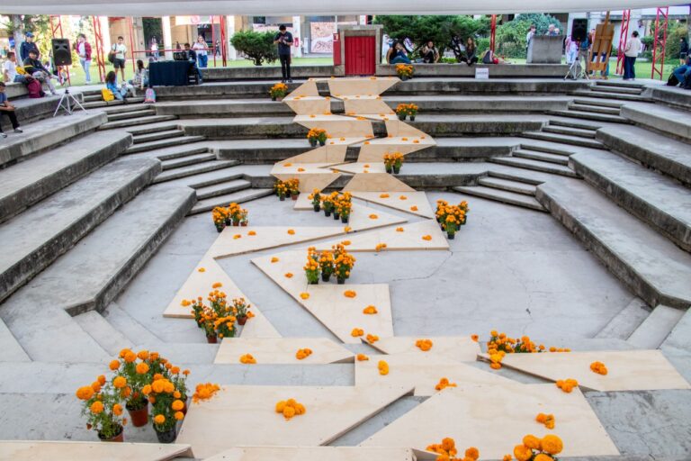 Ofrenda Monumental 2025 IBERO Puebla