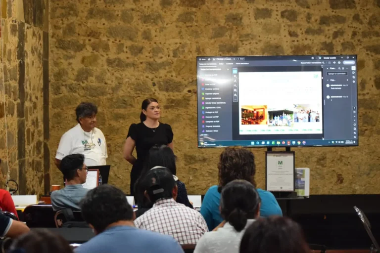 Secretaría de Desarrollo Turístico de Puebla y Ayuntamiento de Zacatlán, imparten capacitación sobre “Distintivo M” a empresas turísticas