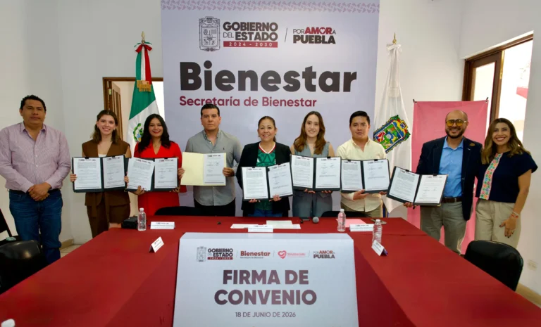 Laura Artemisa firma convenio para fortalecer la economía familiar