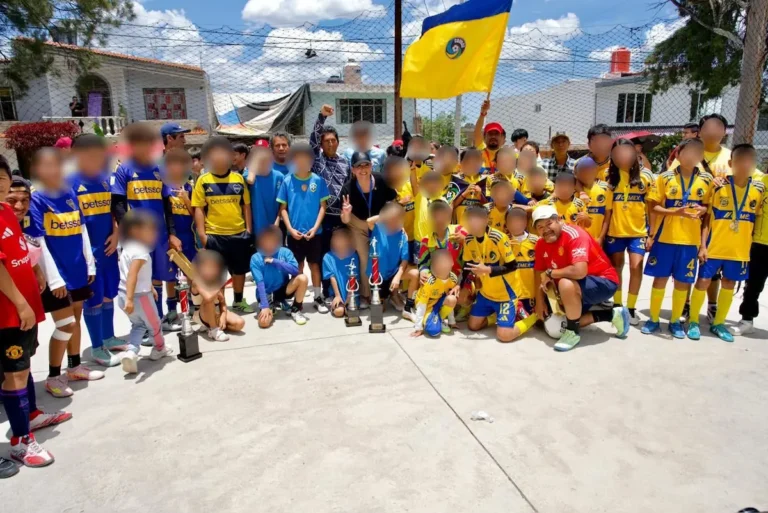 Bienestar invierte 300 mil pesos en cancha de Lomas de San Miguel