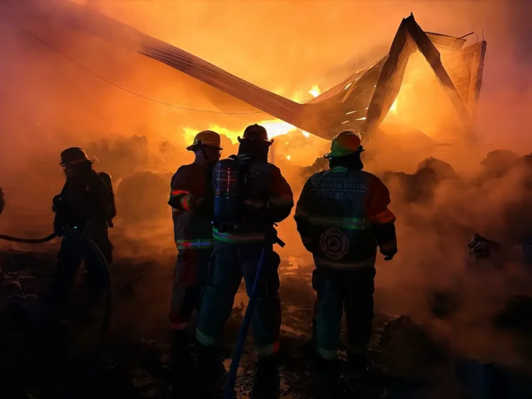 INCENDIO EN CANOA