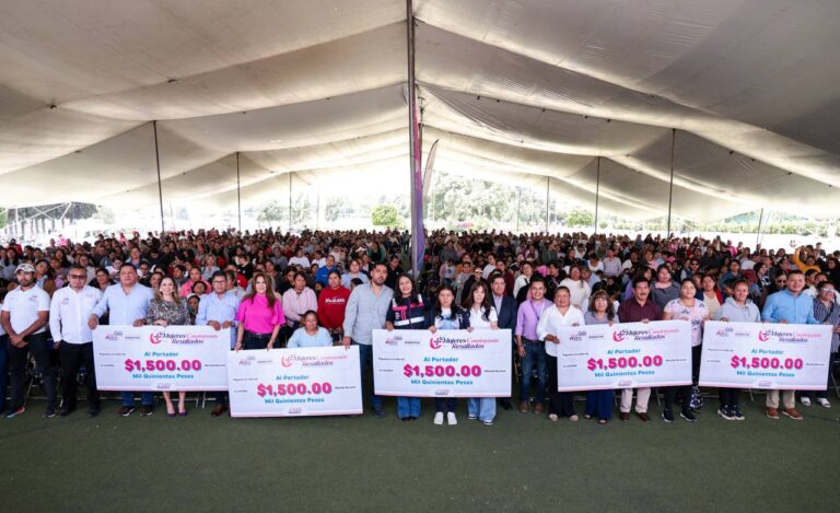Lupita Cuautle entrega más apoyo y financiamiento para mujeres emprendedoras de San Andrés Cholula